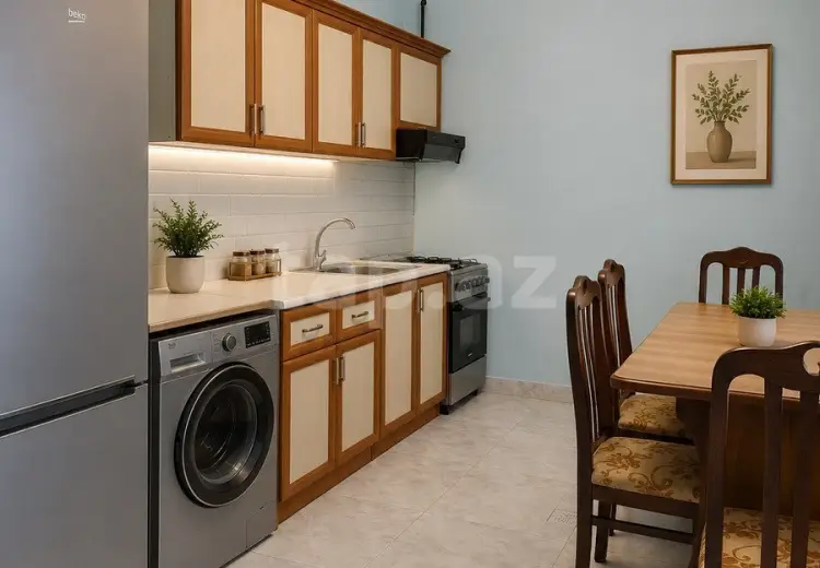 3 000 AZN - 7 otaqlı mənzil Kirayə (aylıq), Badamdar qəs., Səbail, Bakı