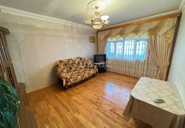 100 AZN - 3 otaqlı mənzil Kirayə (aylıq), Gəncə