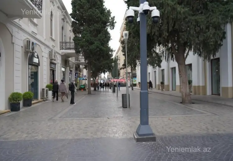 700 000 AZN - 4 otaqlı mənzil Satılır, İçəri şəhər, Səbail, Bakı