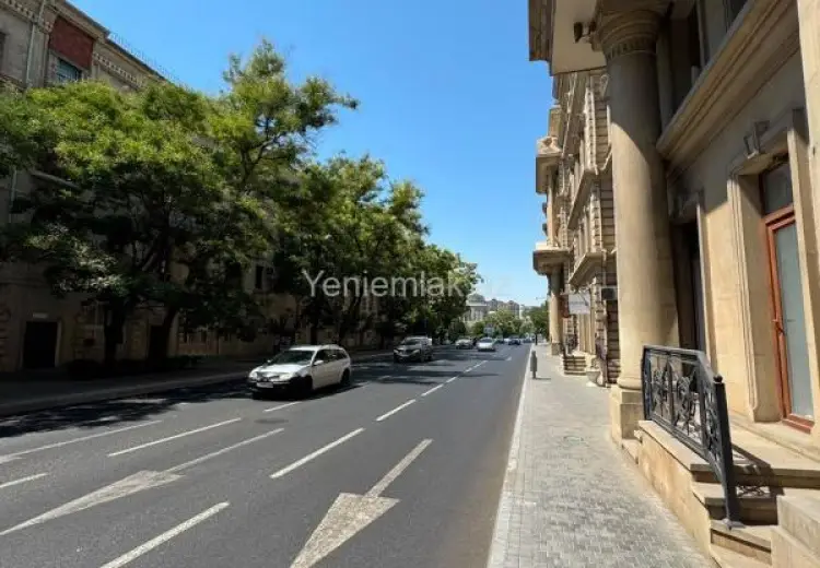 2 200 AZN - 100 m² Obyekt / Ofis Kirayə (aylıq), Nəsimi, Bakı