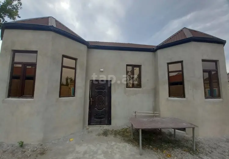 60 000 AZN - 4 otaqlı mənzil , Yevlax