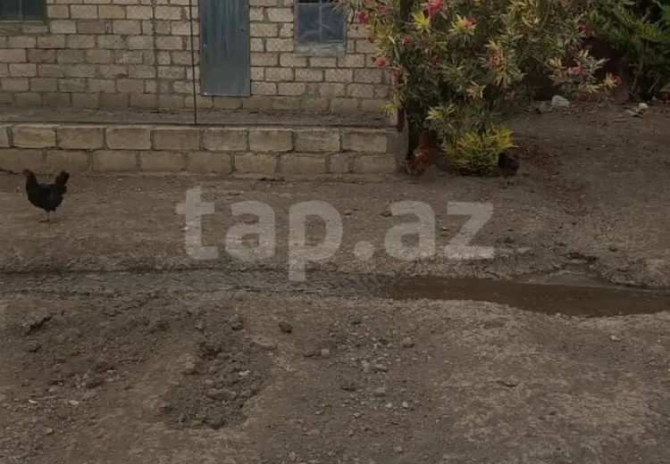 60 000 AZN - 4 otaqlı mənzil , Yevlax