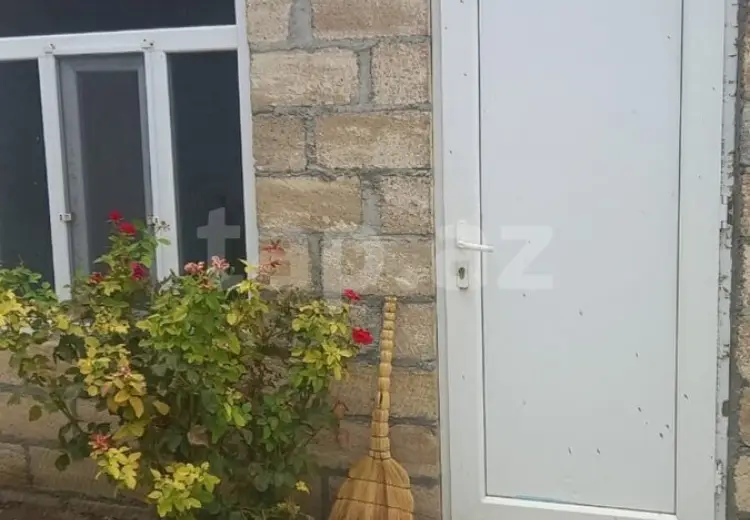 60 000 AZN - 4 otaqlı mənzil , Yevlax