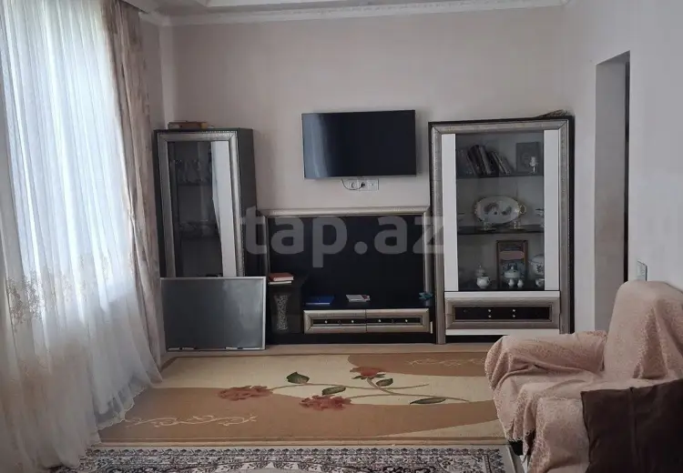 80 000 AZN - 4 otaqlı mənzil , Quba