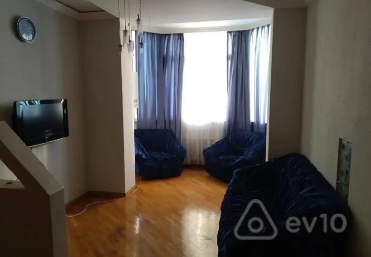 220 AZN - 3 otaqlı mənzil Kirayə (aylıq), Yasamal qəs., Yasamal, Bakı