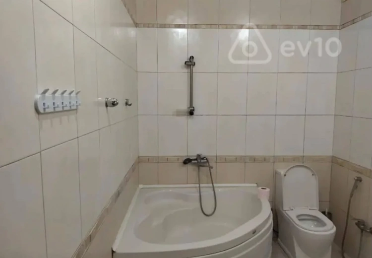 220 AZN - 3 otaqlı mənzil Kirayə (aylıq), Yasamal qəs., Yasamal, Bakı