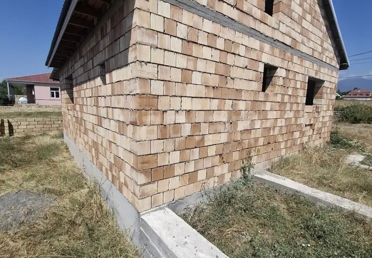 25 000 AZN - 0 m² Obyekt / Ofis , Şəki
