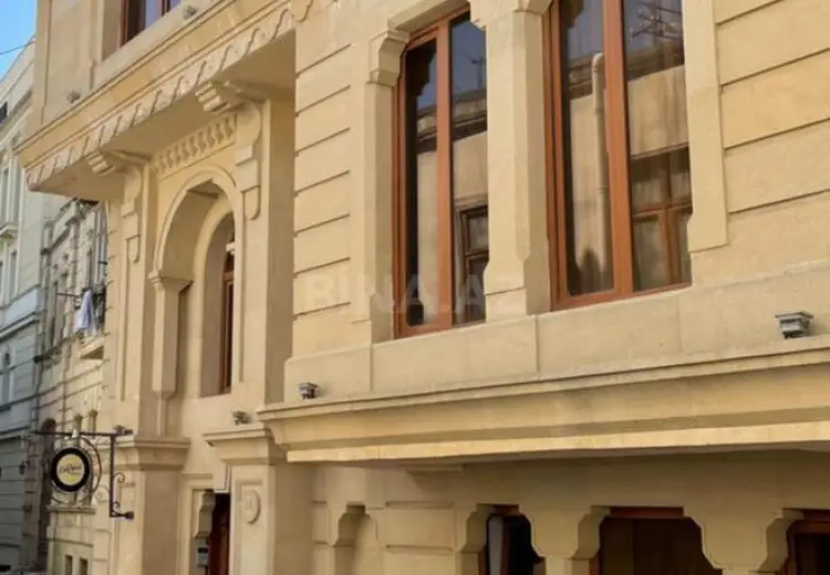350 000 AZN - 700 m² Obyekt / Ofis Satılır, Bayıl qəs., Abşeron