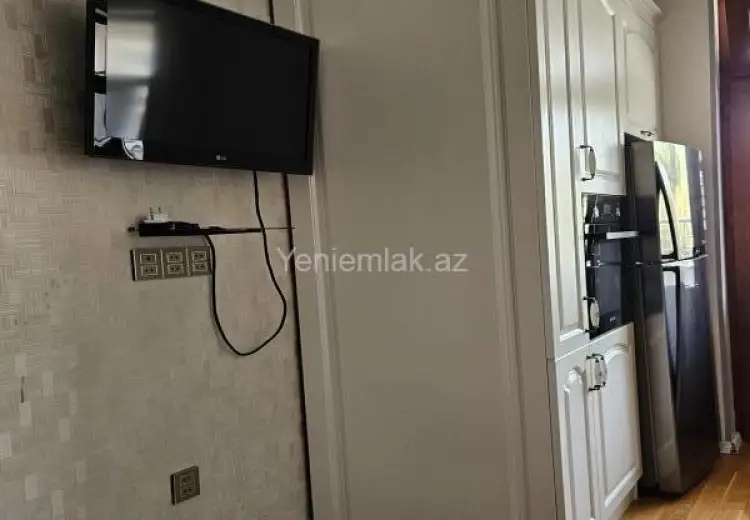 900 AZN - 3 otaqlı mənzil Kirayə (aylıq), 1-ci mikrorayon, Sumqayıt