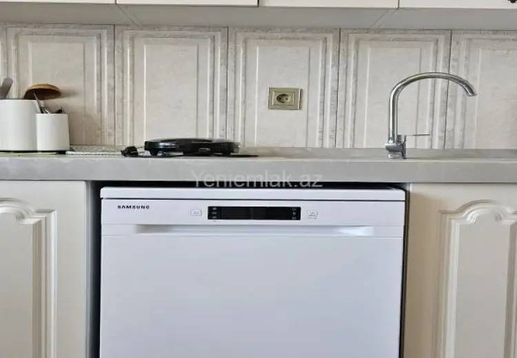900 AZN - 3 otaqlı mənzil Kirayə (aylıq), 1-ci mikrorayon, Sumqayıt