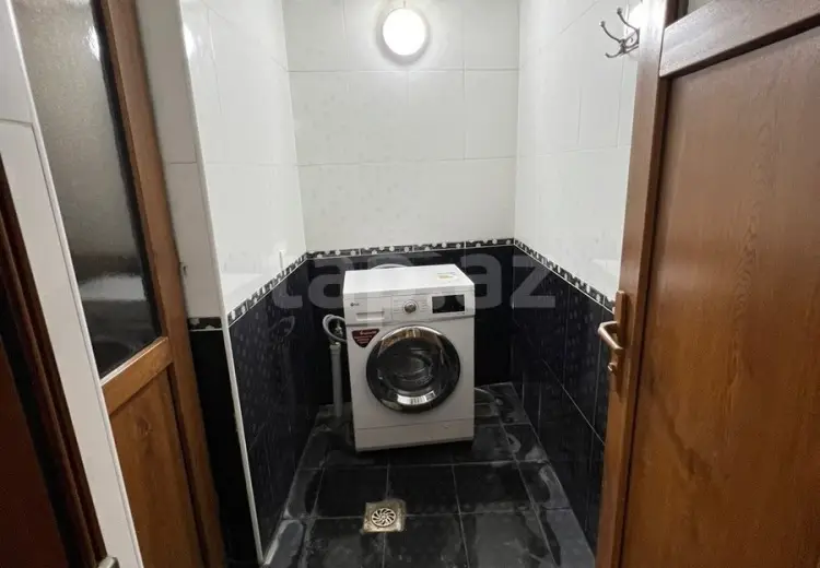 245 000 AZN - 4 otaqlı mənzil , Gəncə