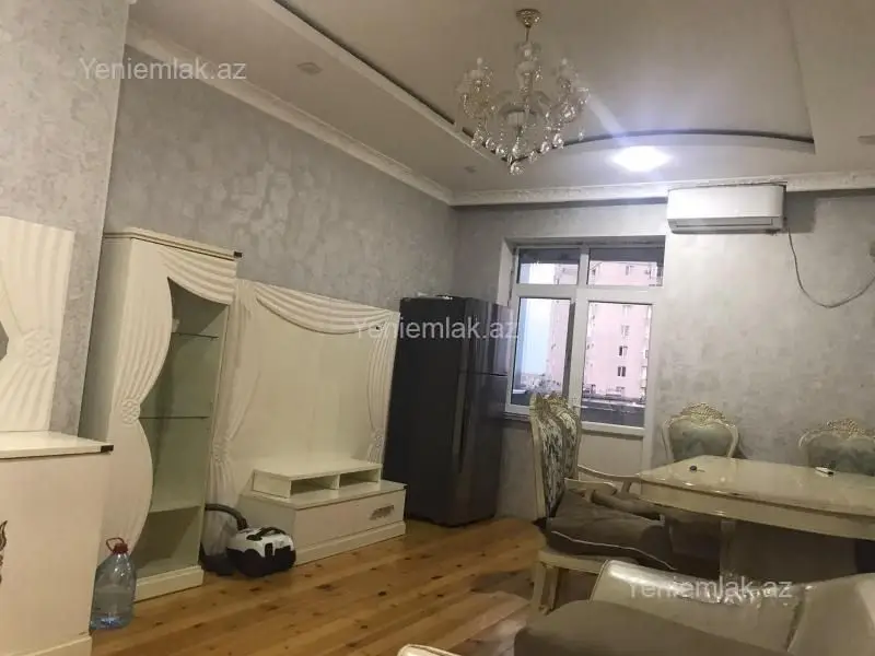800 AZN - 3 otaqlı mənzil Kirayə (aylıq), 7-ci mikrorayon, Binəqədi, Bakı