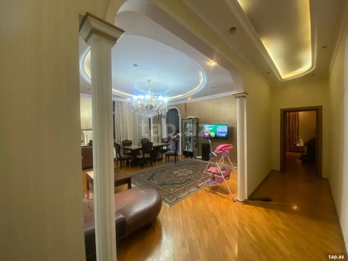 1 000 AZN - 3 otaqlı mənzil Kirayə (aylıq), Bakı