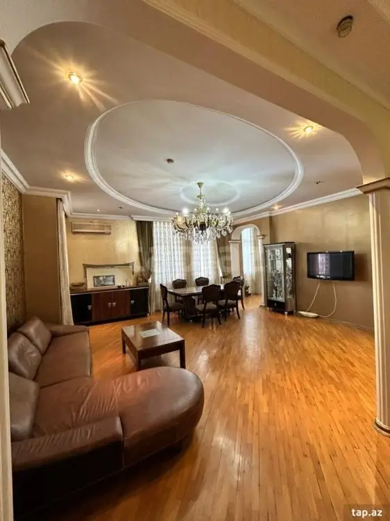 1 000 AZN - 3 otaqlı mənzil Kirayə (aylıq), Bakı