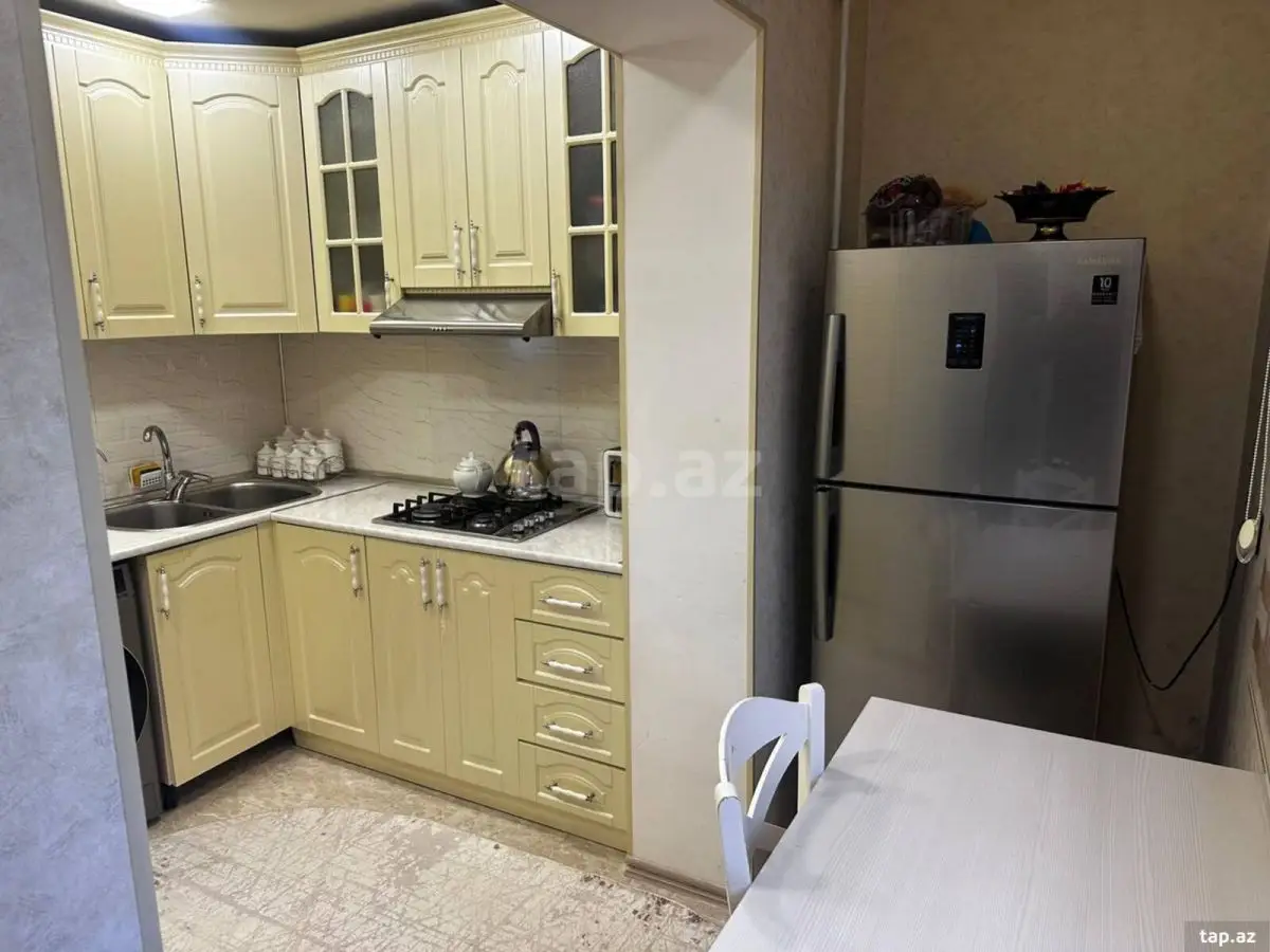 245 000 AZN - 4 otaqlı mənzil, Bakı
