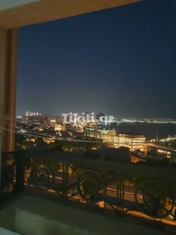 1 700 000 AZN - 4 otaqlı mənzil Satılır, İçəri şəhər, Səbail, Bakı