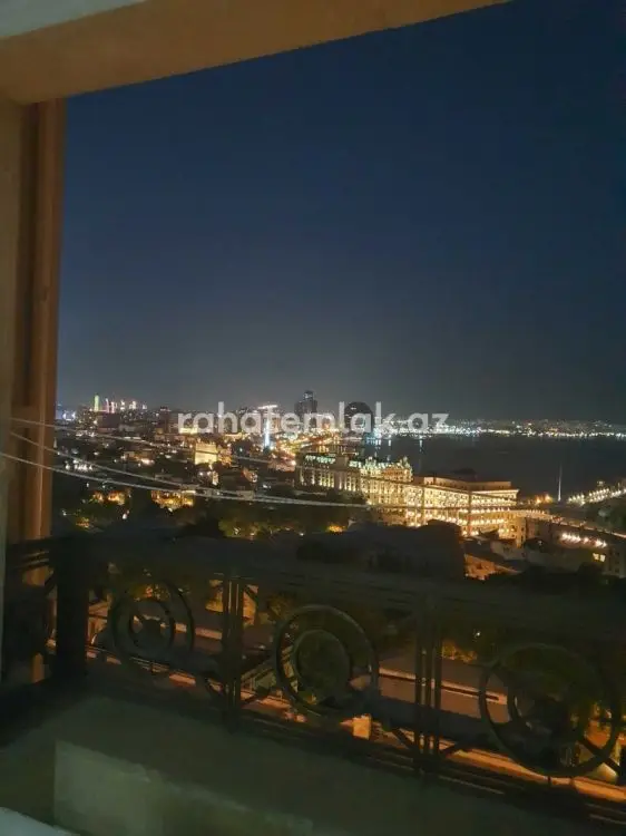 1 700 000 AZN - 4 otaqlı mənzil Satılır, Səbail, Bakı