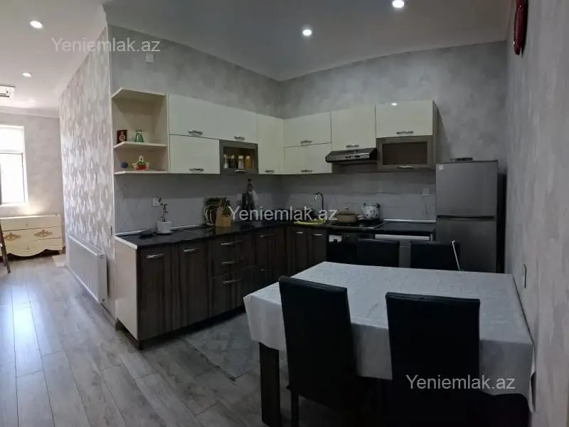 700 AZN - 4 otaqlı mənzil Kirayə (aylıq), Yasamal qəs., Yasamal, Bakı