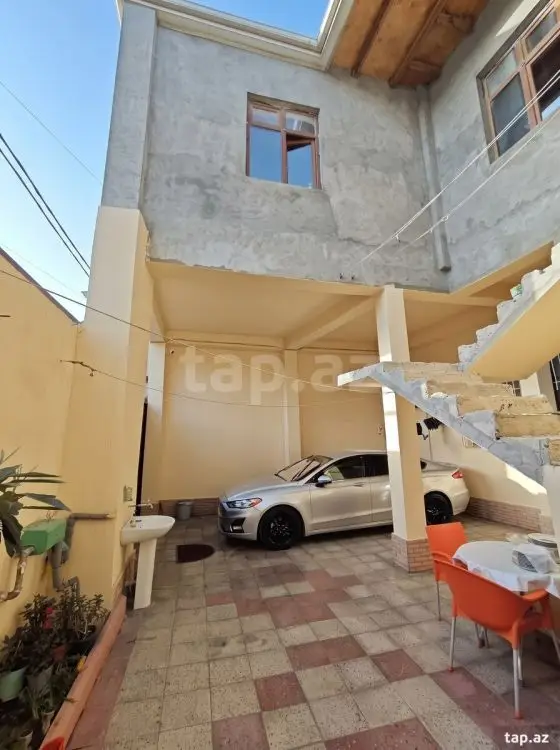 450 000 AZN - 8 otaqlı mənzil , Yeni Yasamal qəs., Yasamal, Bakı