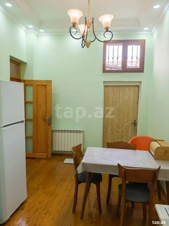 450 000 AZN - 8 otaqlı mənzil , Yeni Yasamal qəs., Yasamal, Bakı