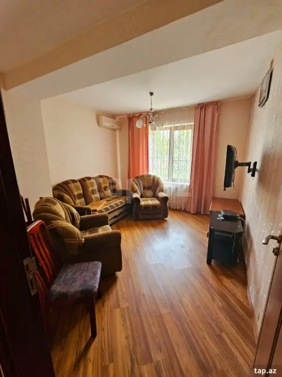 180 AZN - 6 otaqlı mənzil Kirayə (günlük), Novxanı, Abşeron