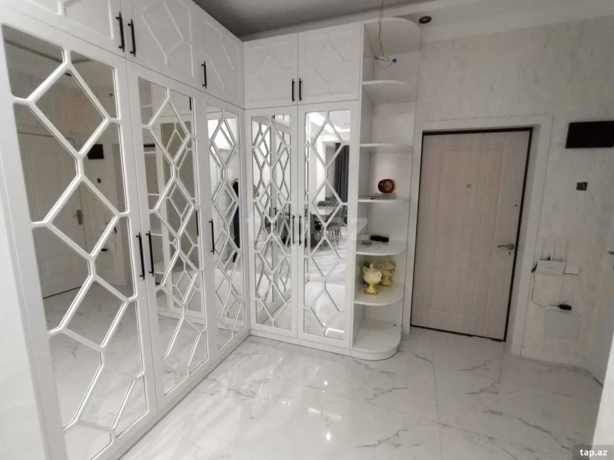 1 000 AZN - 3 otaqlı mənzil Kirayə (aylıq), Bakı