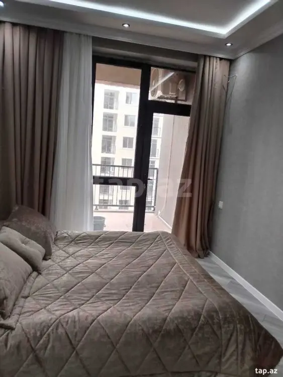 1 000 AZN - 3 otaqlı mənzil Kirayə (aylıq), Bakı