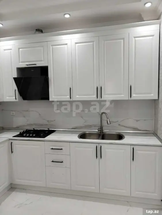 1 000 AZN - 3 otaqlı mənzil Kirayə (aylıq), Bakı