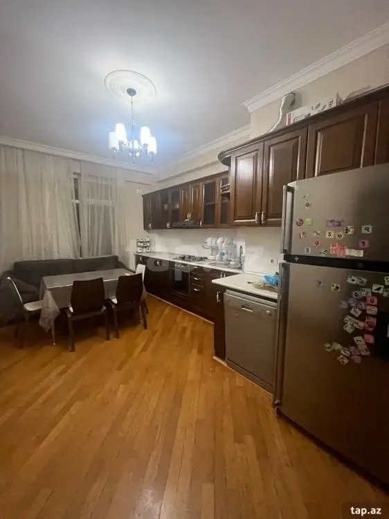1 000 AZN - 3 otaqlı mənzil Kirayə (aylıq), Bakı