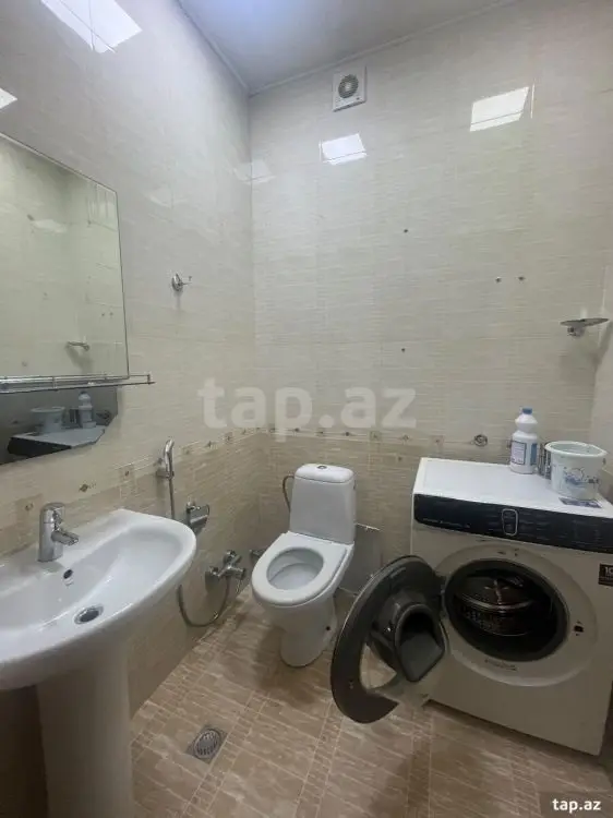 1 000 AZN - 3 otaqlı mənzil Kirayə (aylıq), Bakı