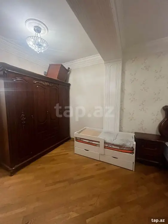 1 000 AZN - 3 otaqlı mənzil Kirayə (aylıq), Bakı
