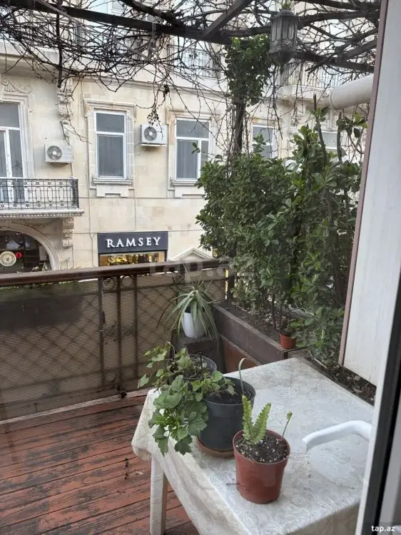 400 AZN - 2 otaqlı mənzil Kirayə (aylıq), İçəri şəhər, Səbail, Bakı