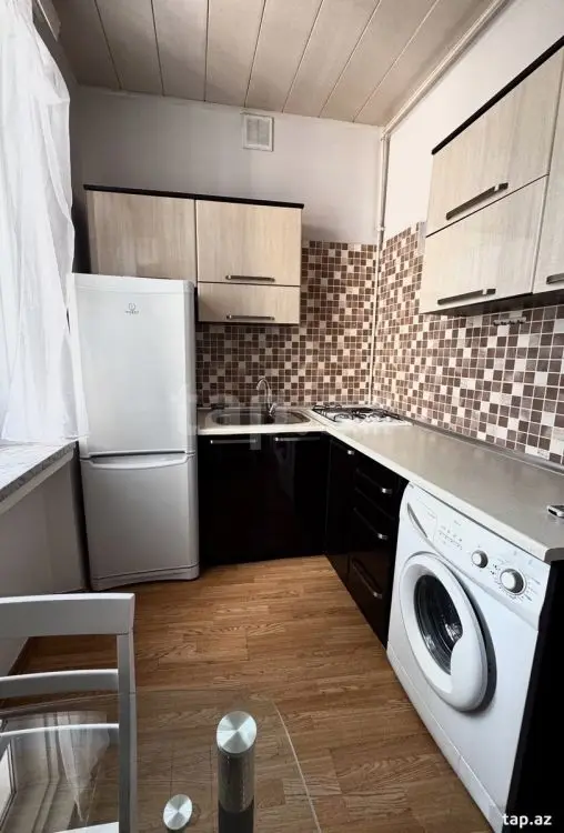 600 AZN - 1 otaqlı mənzil Kirayə (aylıq), Bakı