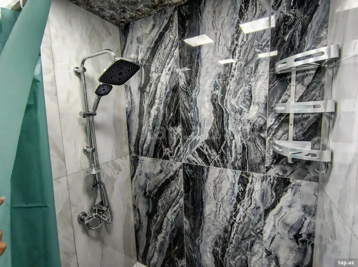 900 AZN - 4 otaqlı mənzil Kirayə (aylıq), Bakı