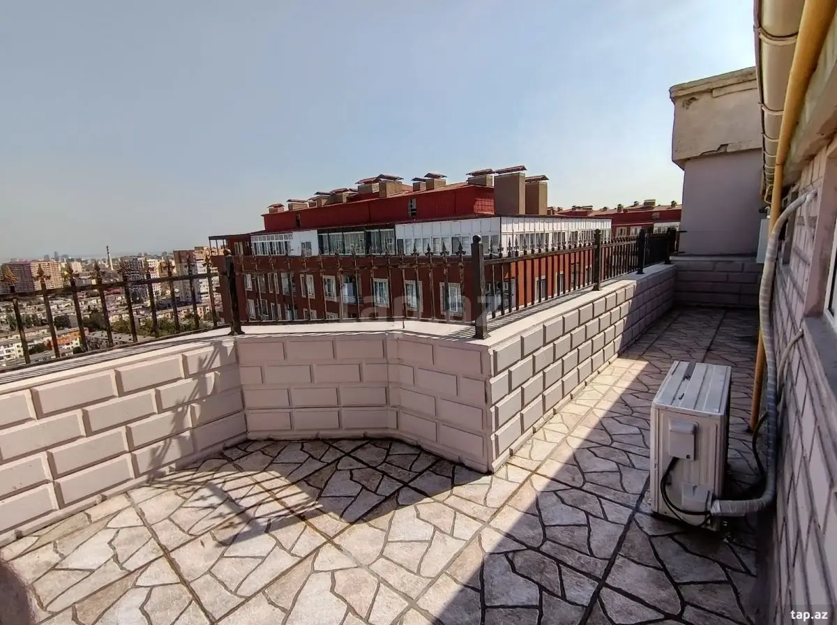 900 AZN - 4 otaqlı mənzil Kirayə (aylıq), Bakı