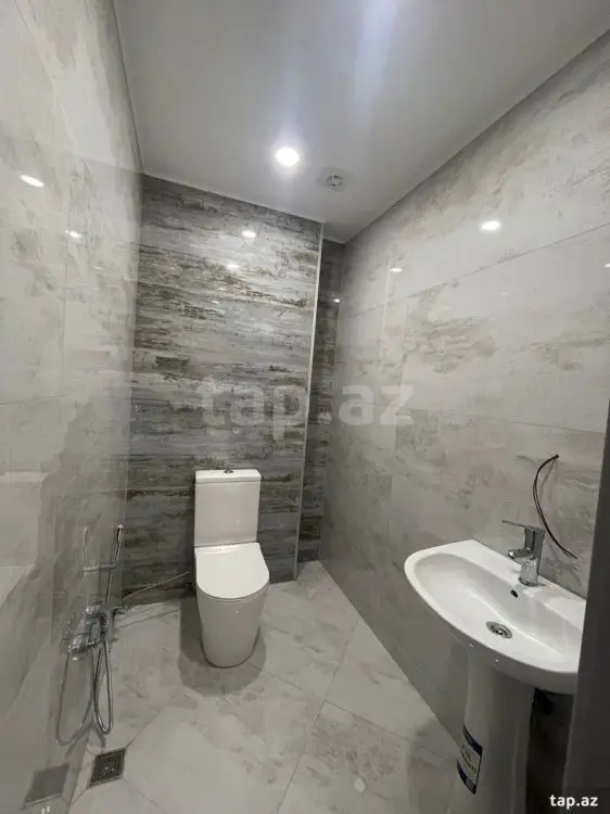 700 AZN - 2 otaqlı mənzil Kirayə (aylıq), Bakı