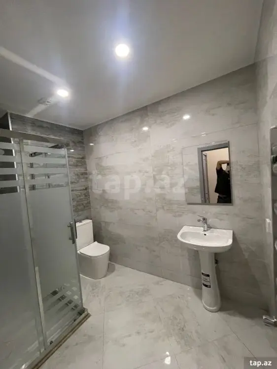 700 AZN - 2 otaqlı mənzil Kirayə (aylıq), Bakı