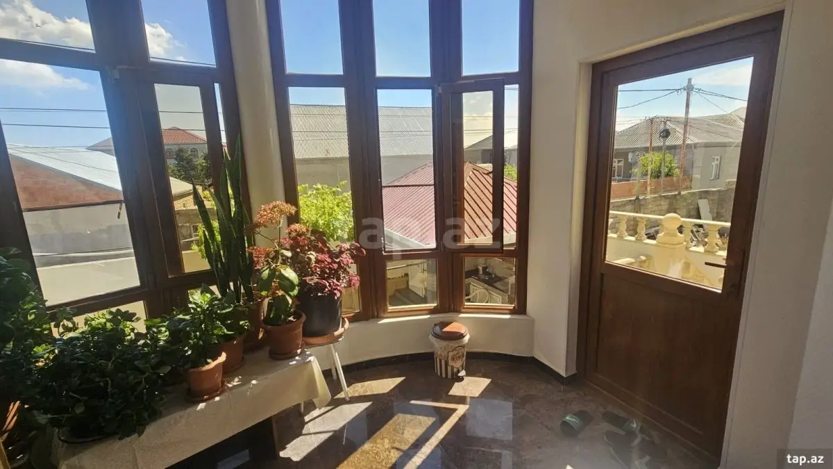 550 AZN - 5 otaqlı mənzil Kirayə (aylıq), Bakı