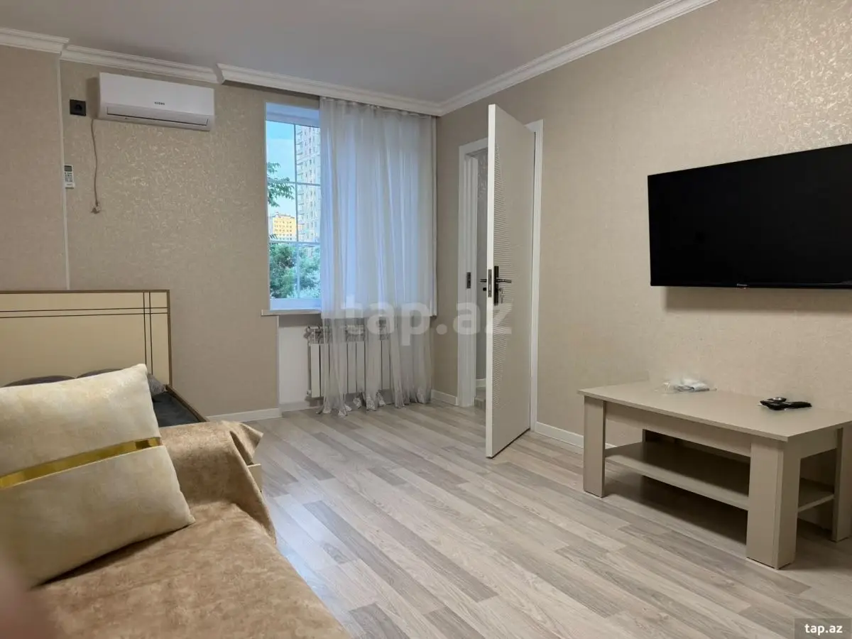 700 AZN - 2 otaqlı mənzil Kirayə (aylıq), Bakı