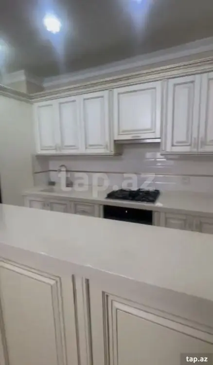 550 AZN - 3 otaqlı mənzil Kirayə (aylıq), Bakı