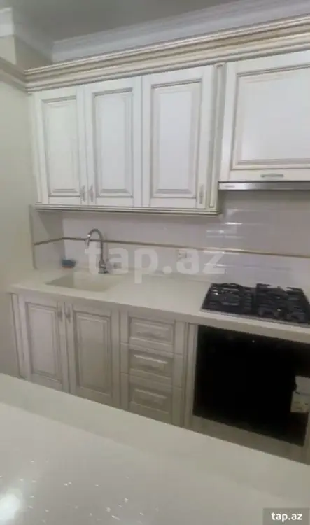 550 AZN - 3 otaqlı mənzil Kirayə (aylıq), Bakı