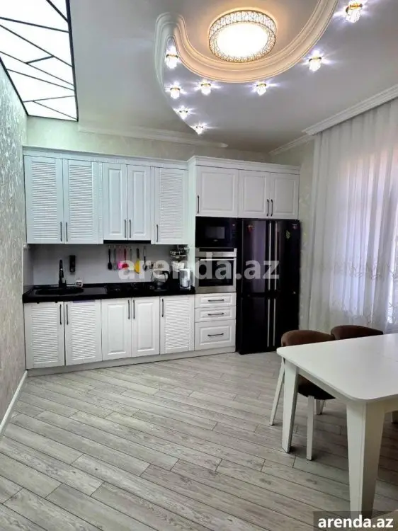 435 000 AZN - 10 otaqlı mənzil Satılır, Novxanı, Abşeron