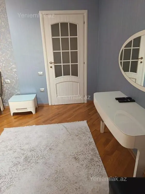 1 000 AZN - 3 otaqlı mənzil Kirayə (aylıq), İçəri şəhər, Səbail, Bakı