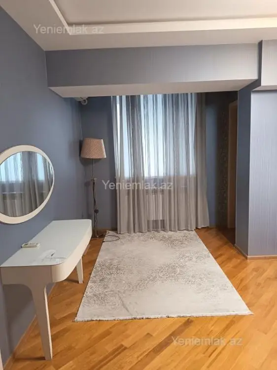 1 000 AZN - 3 otaqlı mənzil Kirayə (aylıq), İçəri şəhər, Səbail, Bakı