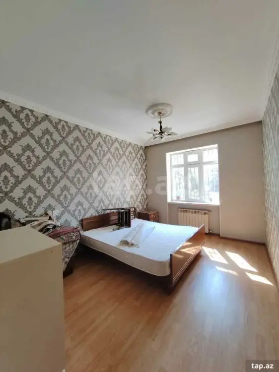550 AZN - 3 otaqlı mənzil Kirayə (aylıq), 8-ci kilometr, Nizami, Bakı