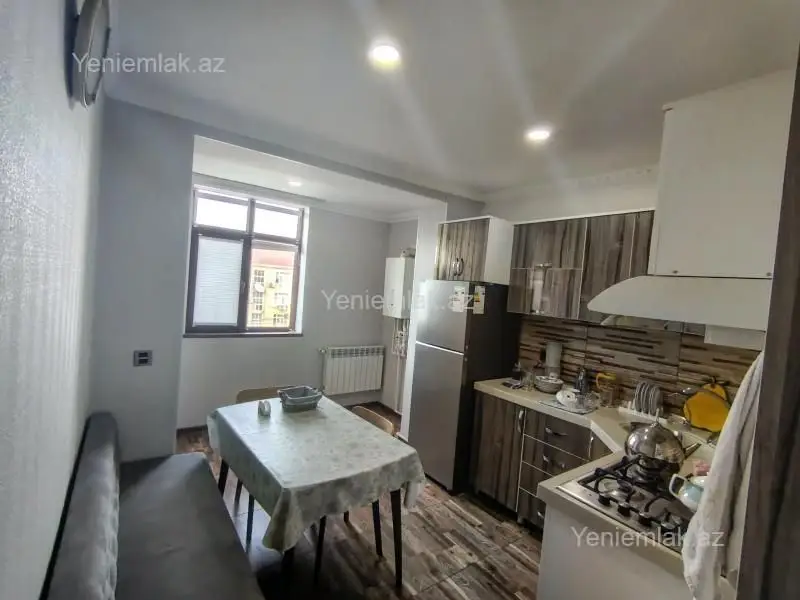 500 AZN - 3 otaqlı mənzil Kirayə (aylıq), 6-cı mikrorayon, Sumqayıt