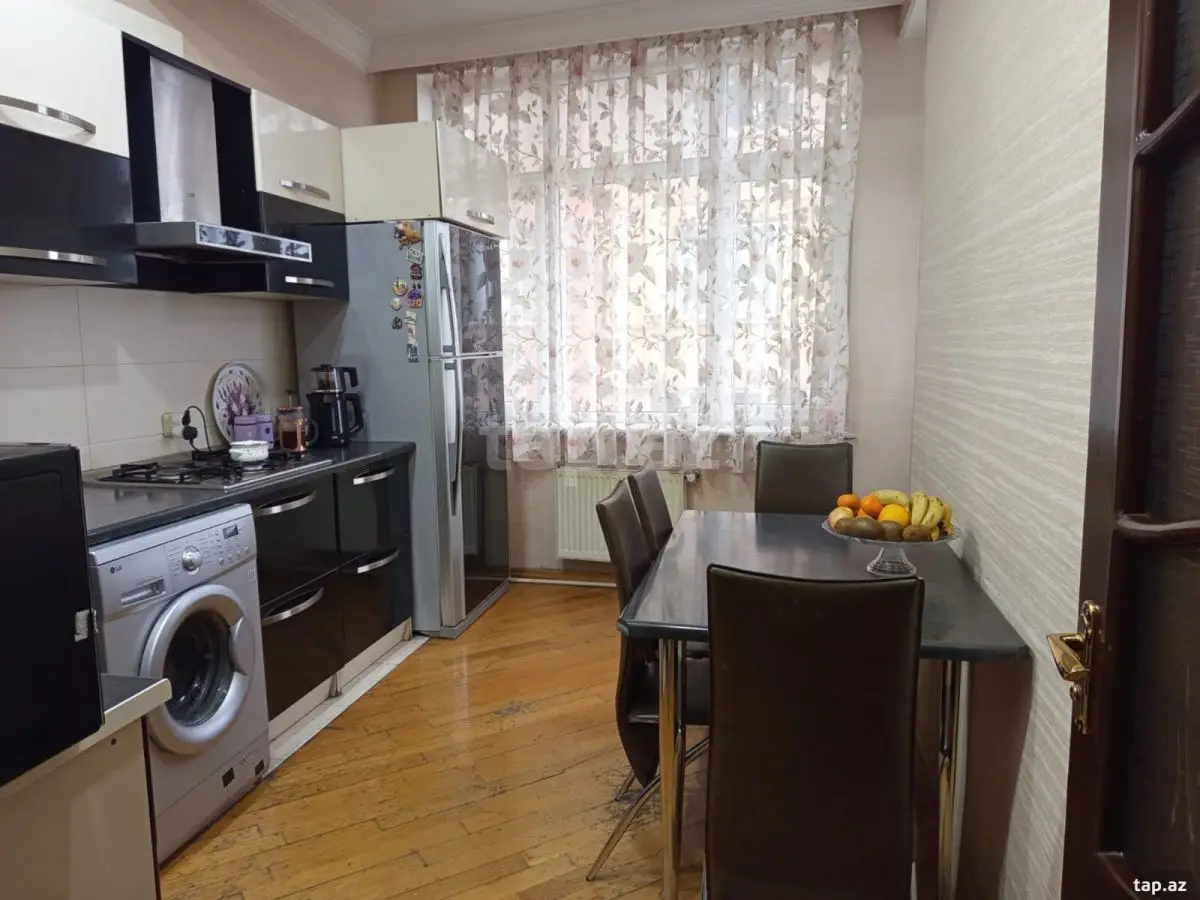 780 AZN - 3 otaqlı mənzil Kirayə (aylıq), Xətai, Bakı