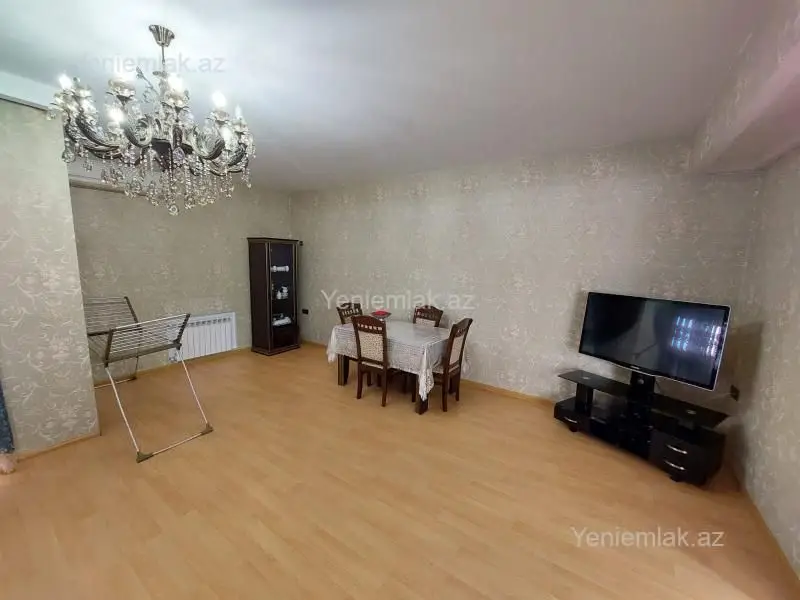 1 200 AZN - 4 otaqlı mənzil Kirayə (aylıq), 8-ci mikrorayon, Binəqədi, Bakı
