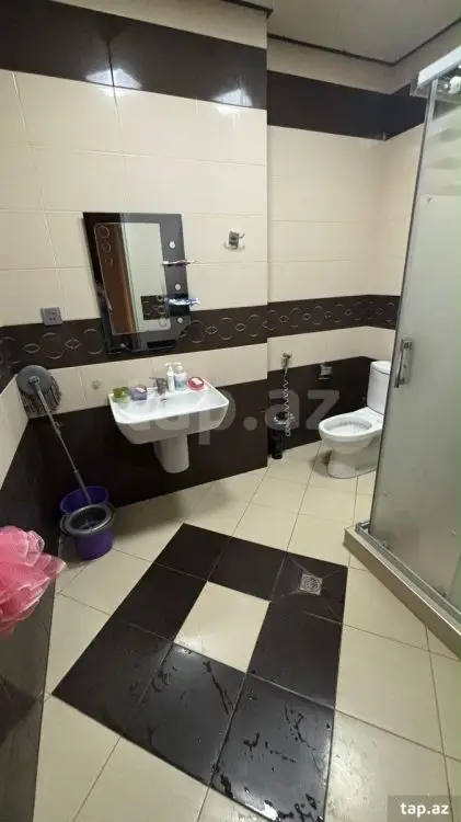 200 AZN - 3 otaqlı mənzil Kirayə (aylıq), Bakı