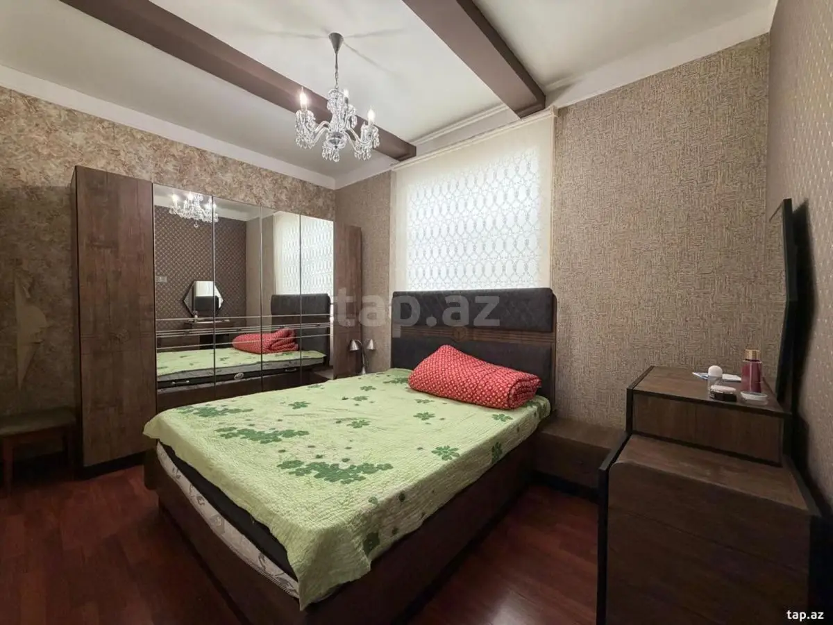 700 AZN - 3 otaqlı mənzil Kirayə (aylıq), Bakı